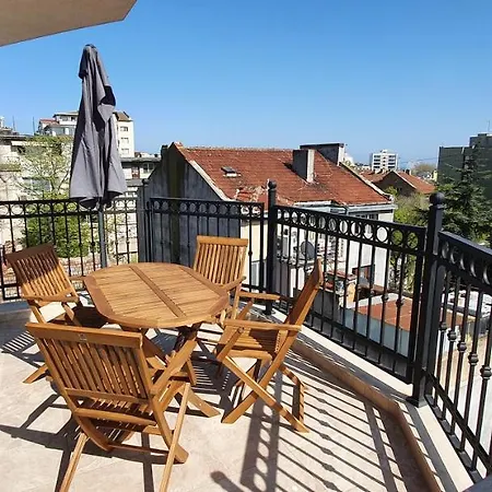 Lux 公寓 瓦爾納