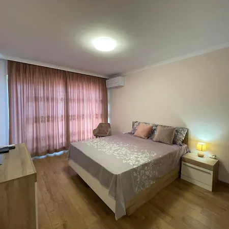 Lux アパート ヴァルナ